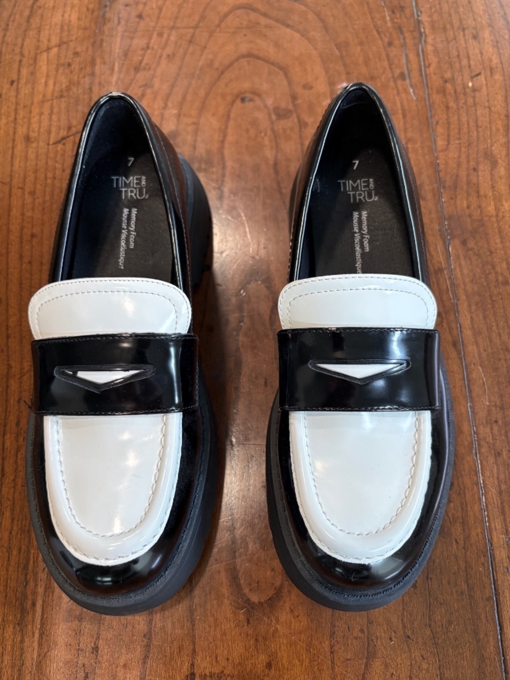 Time and Tru Black White Colorblock Chunky Platform Lug Sole Penny Loafers 7 EUC